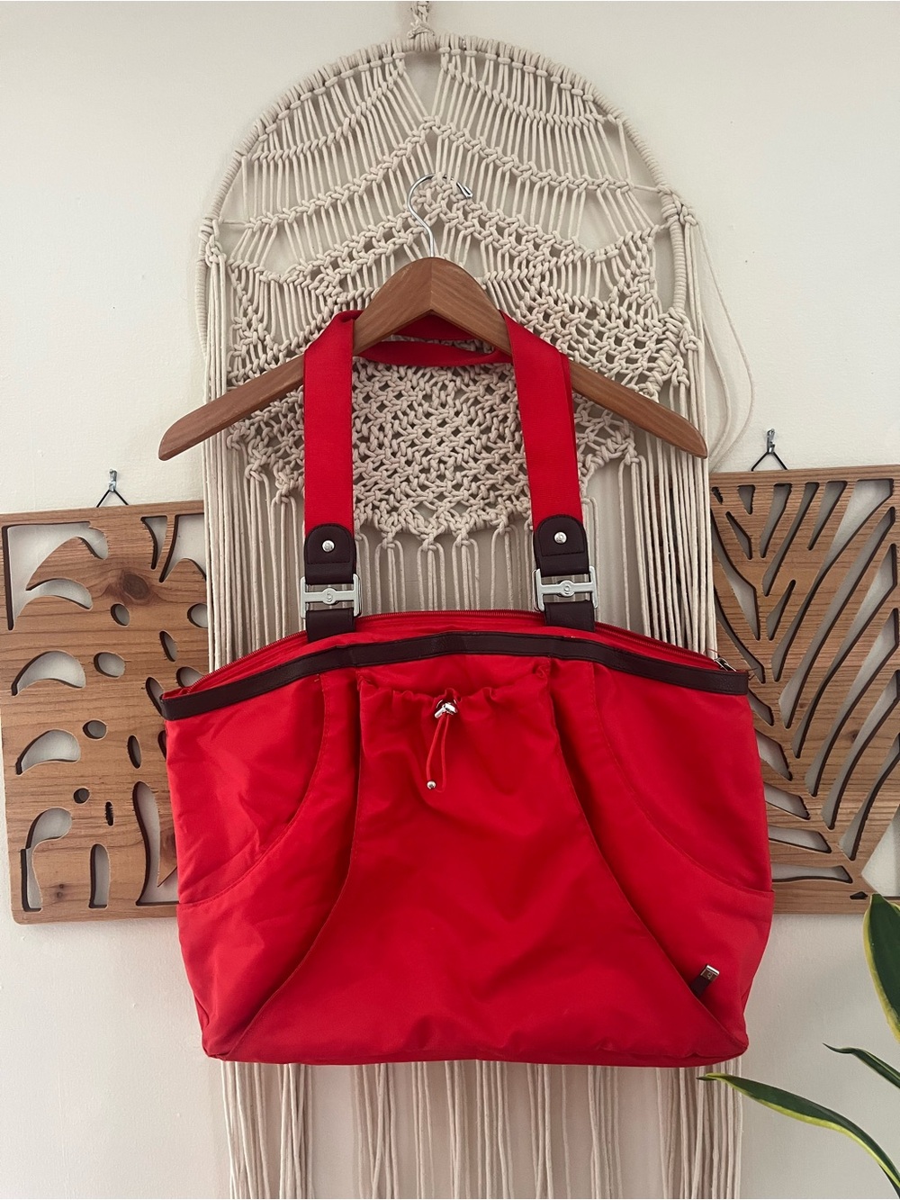 Baggallini Hampton Satchel Bag Red Nylon Travel Shoulder Tote Purse Large